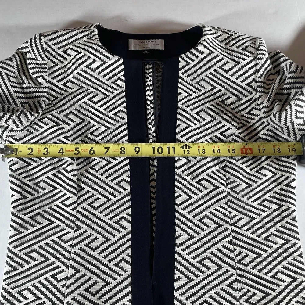 Tahari ASL Geo-Print Jacquard Blazer Petite Size 8P - Picture 5 of 7